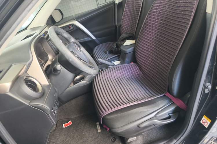 Used Toyota RAV4 2015 2.0L CVT Two-Wheel Drive Fashion Edition Left Front Seat