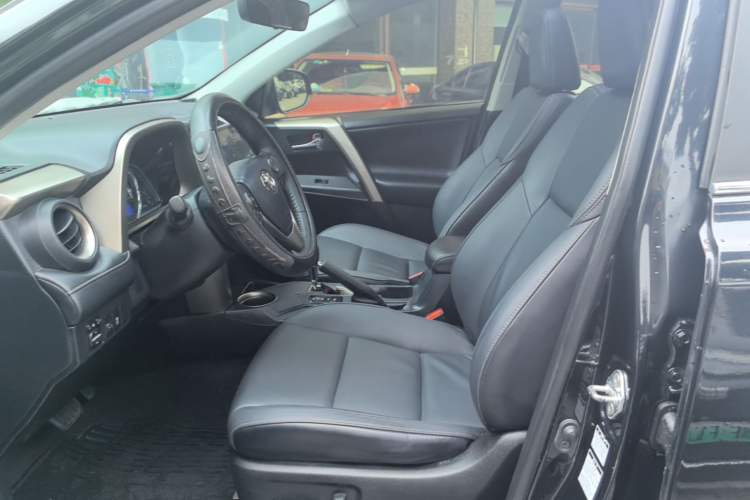 Used Toyota RAV4 2015 2.0L CVT Four-Wheel Drive New Edition Left Front Seat