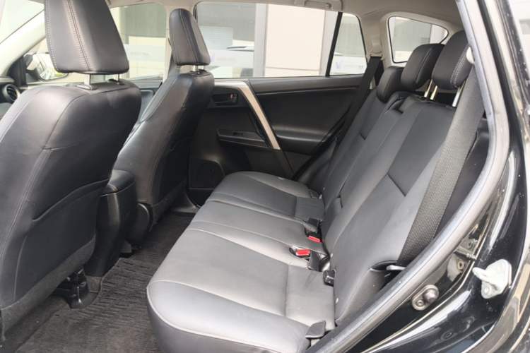 Used Toyota RAV4 2015 2.5L Automatic 4x4 Elite Edition Left Rear Seat