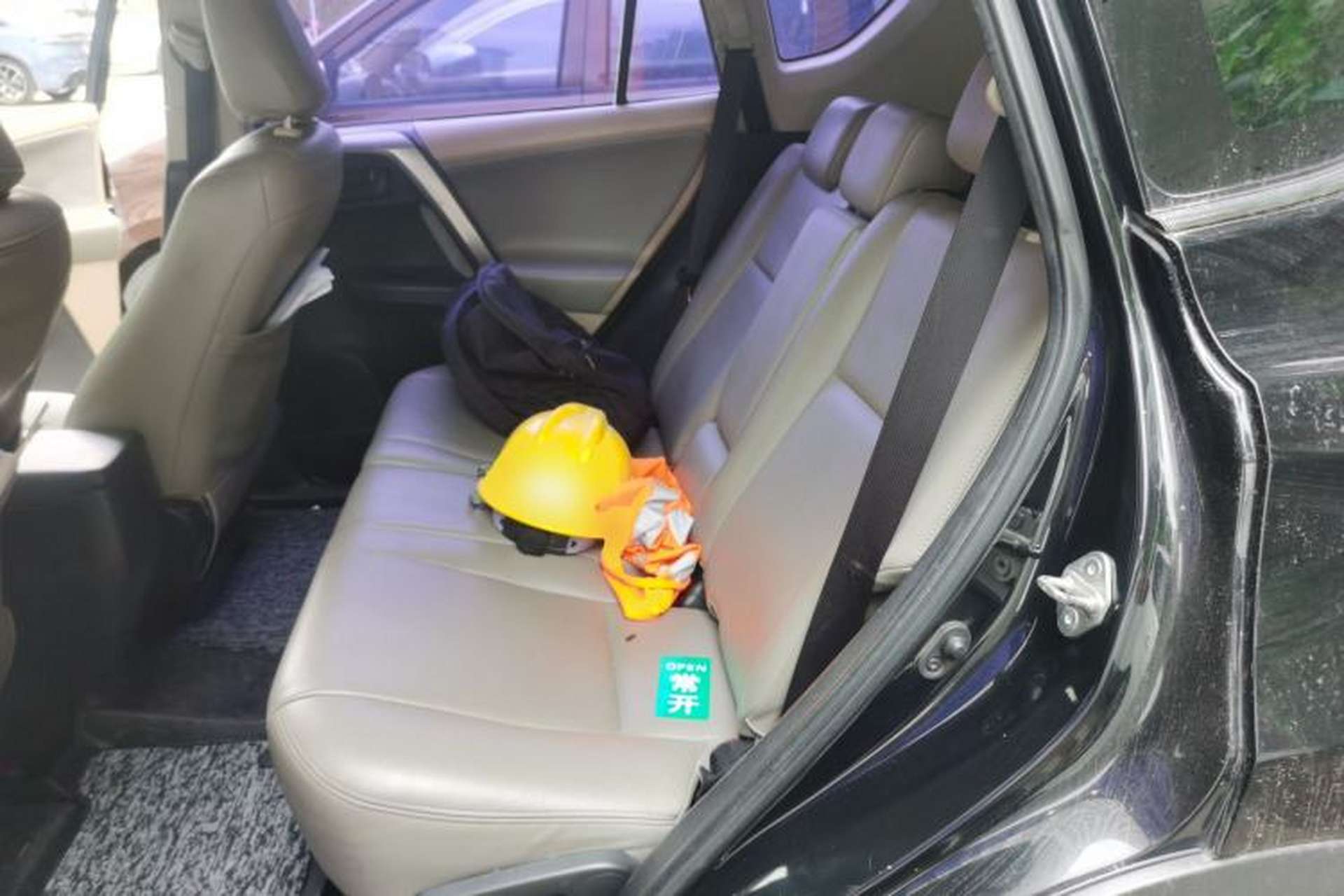 Used Toyota RAV4 2015 2.0L CVT Two-Wheel Drive Urban Edition Left Rear Seat