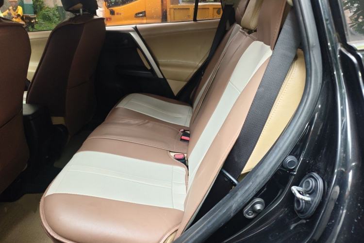 Used Toyota RAV4 2015 2.0L CVT Two-Wheel Drive Urban Edition Left Rear Seat