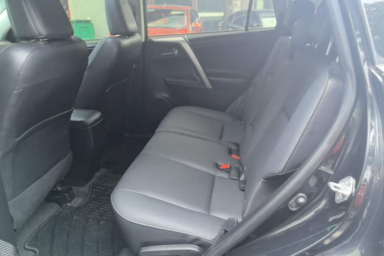 Used Toyota RAV4 2015 2.0L CVT Four-Wheel Drive New Edition Left Rear Seat