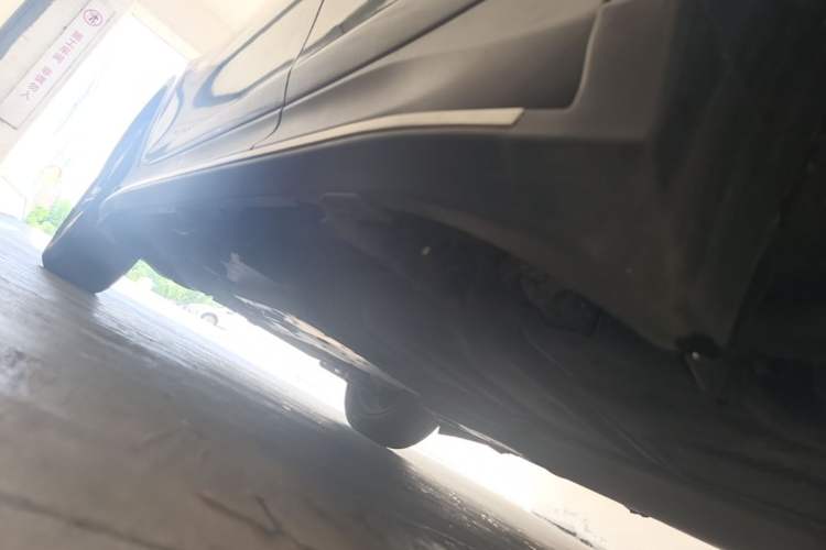 Used Toyota RAV4 2015 2.0L CVT Two-Wheel Drive Fashion Edition Left Side Sill