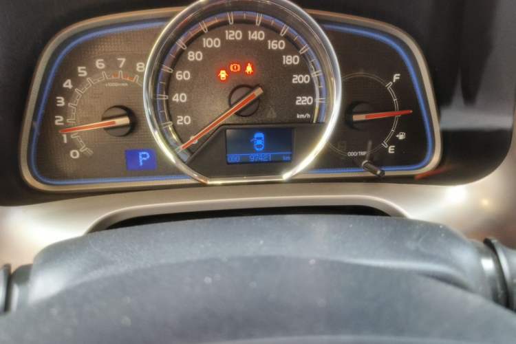 Used Toyota RAV4 2015 2.0L CVT Four-Wheel Drive New Edition Odometer Close Up