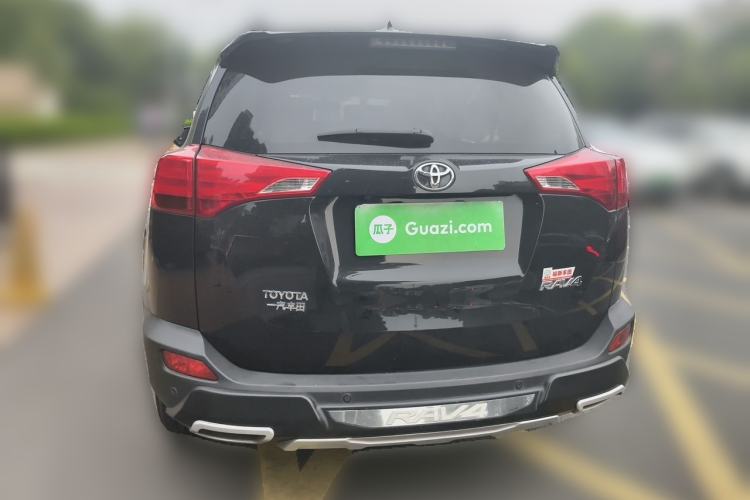 Used Toyota RAV4 2015 2.0L CVT Two-Wheel Drive Fashion Edition Rear