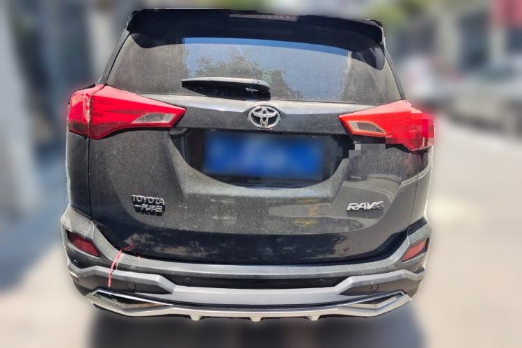 Used Toyota RAV4 2015 2.0L CVT Two-Wheel Drive Fashion Edition Rear