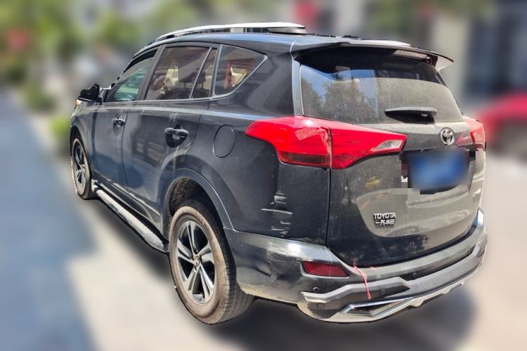 Used Toyota RAV4 2015 2.0L CVT Two-Wheel Drive Fashion Edition Rear Left 45 Deg