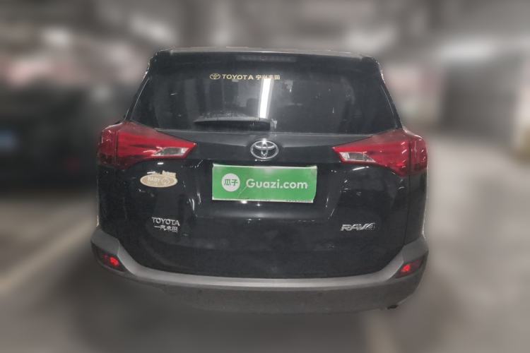 Used Toyota RAV4 2015 2.0L CVT Two-Wheel Drive Fashion Edition Rear