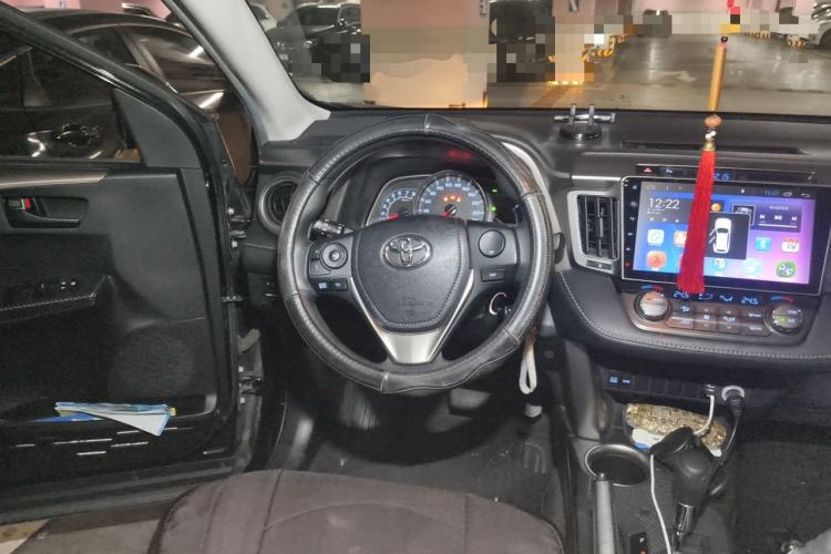 Used Toyota RAV4 2015 2.0L CVT Two-Wheel Drive Fashion Edition Steering Wheel