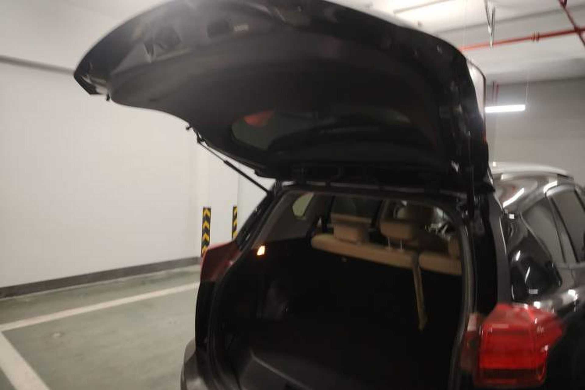 Used Toyota RAV4 2015 2.0L CVT Two-Wheel Drive Fashion Edition Trunk