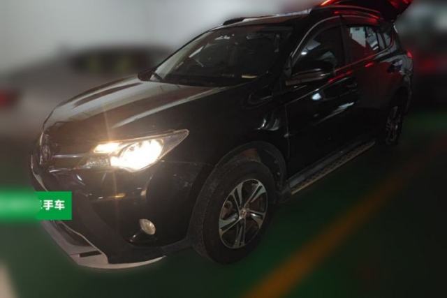 Used Toyota RAV4 2015 2.0L CVT Two-Wheel Drive Fashion Edition