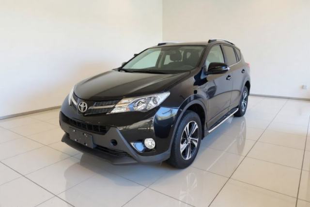 Ojetý Toyota RAV4 2015 2.0L CVT Two-Wheel Drive Fashion Edition