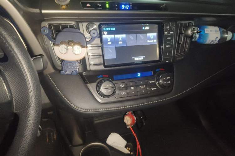 Used Toyota RAV4 2015 2.0L CVT Two-Wheel Drive Fashion Edition Audio And AC Panel