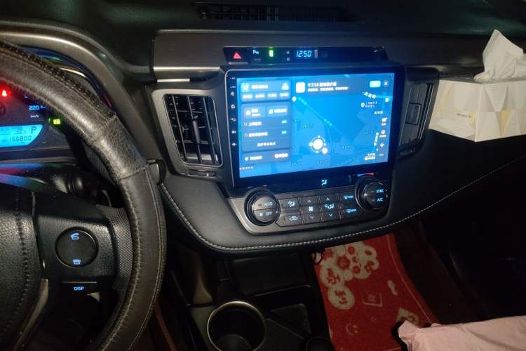 Used Toyota RAV4 2015 2.0L CVT Two-Wheel Drive Fashion Edition Audio And AC Panel