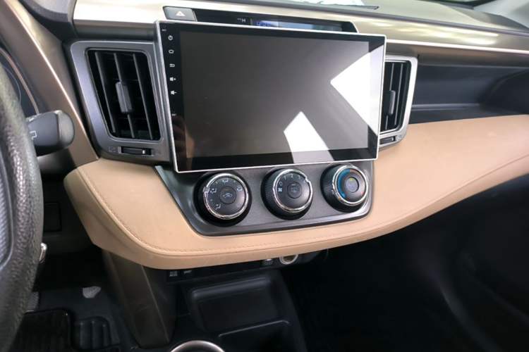 Used Toyota RAV4 2015 2.0L CVT Two-Wheel Drive Urban Edition Audio And AC Panel