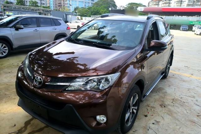 Used Toyota RAV4 2015 2.0L CVT Two-Wheel Drive Urban Edition