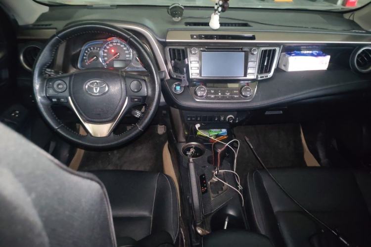 Used Toyota RAV4 2015 2.0L CVT Four-Wheel Drive New Edition Center Console