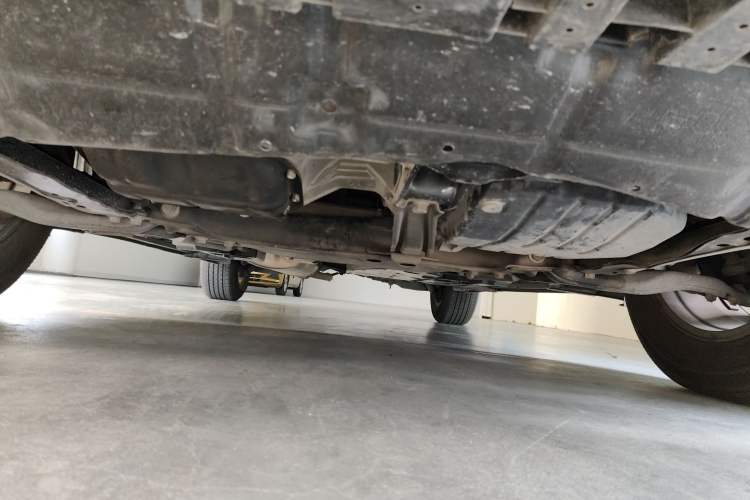 Used Toyota RAV4 2015 2.0L CVT Two-Wheel Drive Fashion Edition Chassis Front