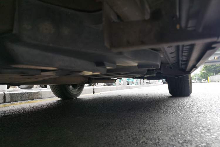 Used Toyota RAV4 2015 2.0L CVT Two-Wheel Drive Urban Edition Chassis Front Left