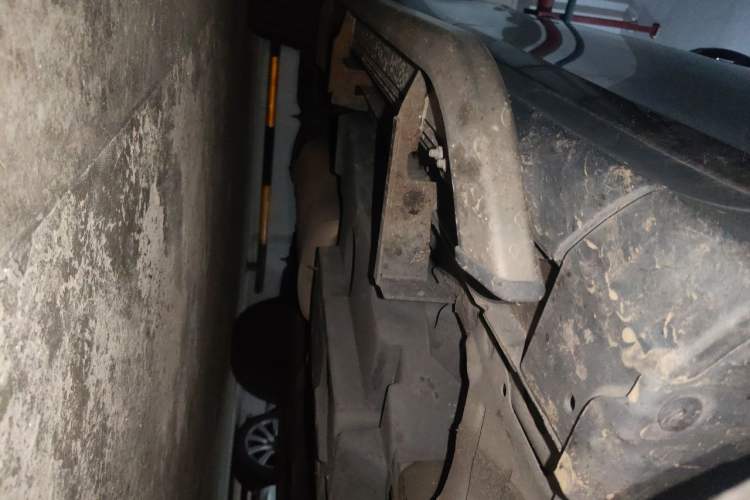 Used Toyota RAV4 2015 2.0L CVT Two-Wheel Drive Fashion Edition Chassis Front Right