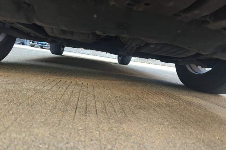 Used Toyota RAV4 2015 2.0L CVT Two-Wheel Drive Fashion Edition Chassis Front