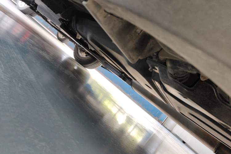 Used Toyota RAV4 2015 2.0L CVT Two-Wheel Drive Fashion Edition Chassis Rear Left