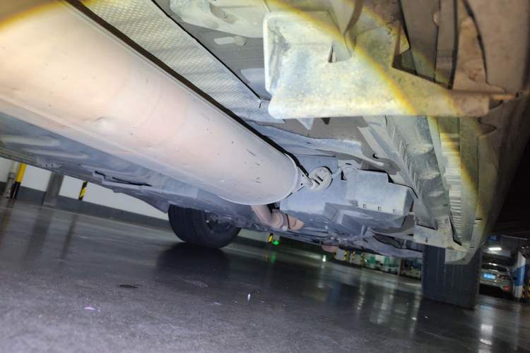Used Toyota RAV4 2015 2.5L Automatic 4x4 Elite Edition Chassis Rear Right