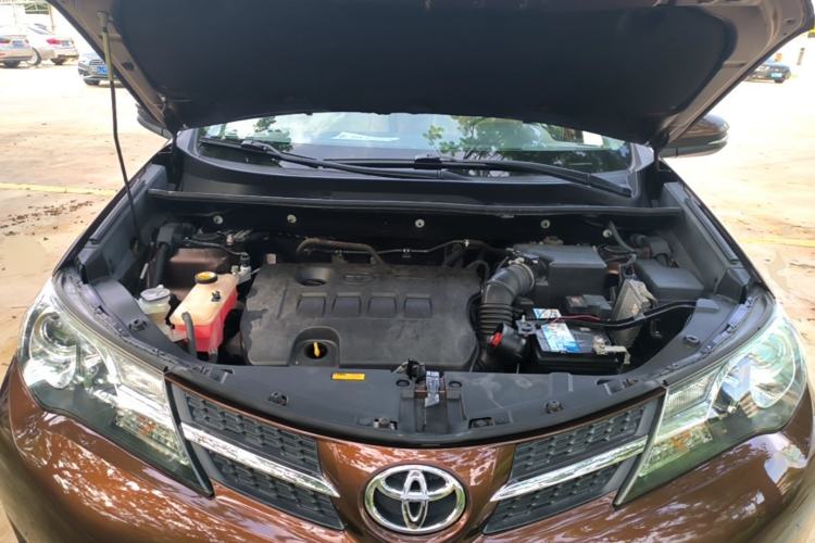 Used Toyota RAV4 2015 2.0L CVT Two-Wheel Drive Urban Edition Engine Bay