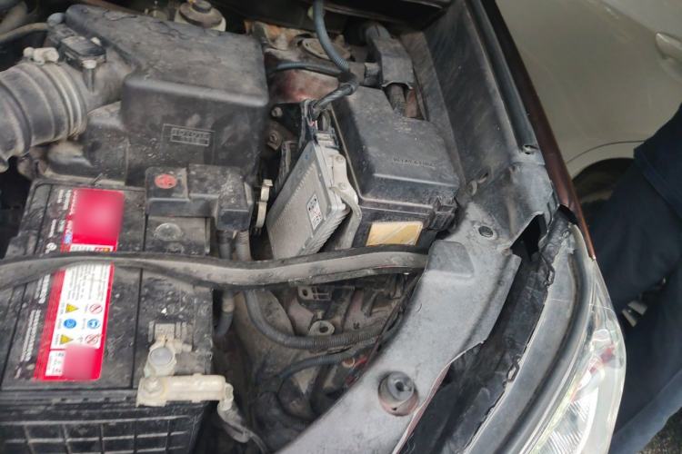 Used Toyota RAV4 2015 2.0L CVT Two-Wheel Drive Fashion Edition Engine Bay Left