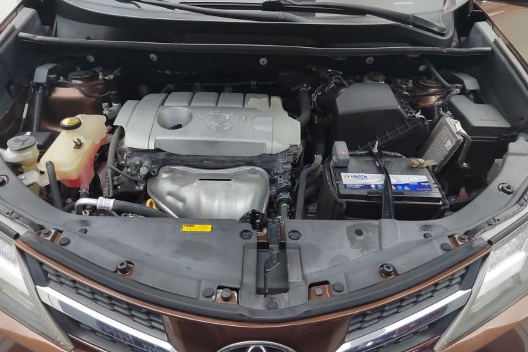 Used Toyota RAV4 2015 2.5L Automatic 4x4 Elite Edition Engine Bay
