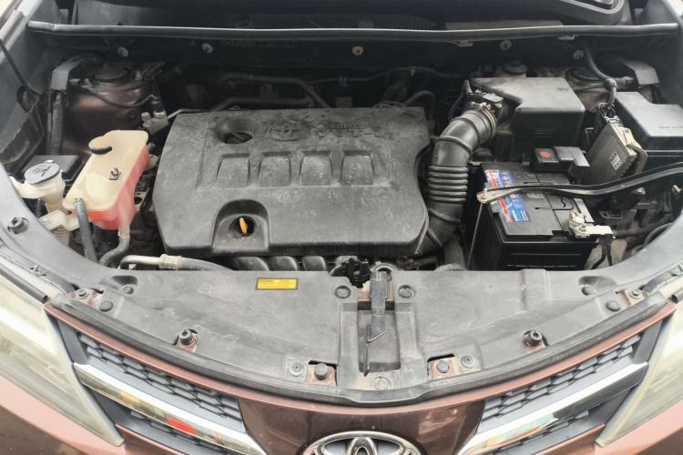 Used Toyota RAV4 2015 2.0L CVT Two-Wheel Drive Urban Edition Engine Bay