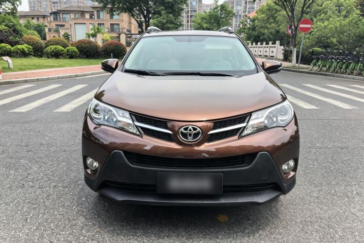 Used Toyota RAV4 2015 2.0L CVT Two-Wheel Drive Fashion Edition Exterior 1