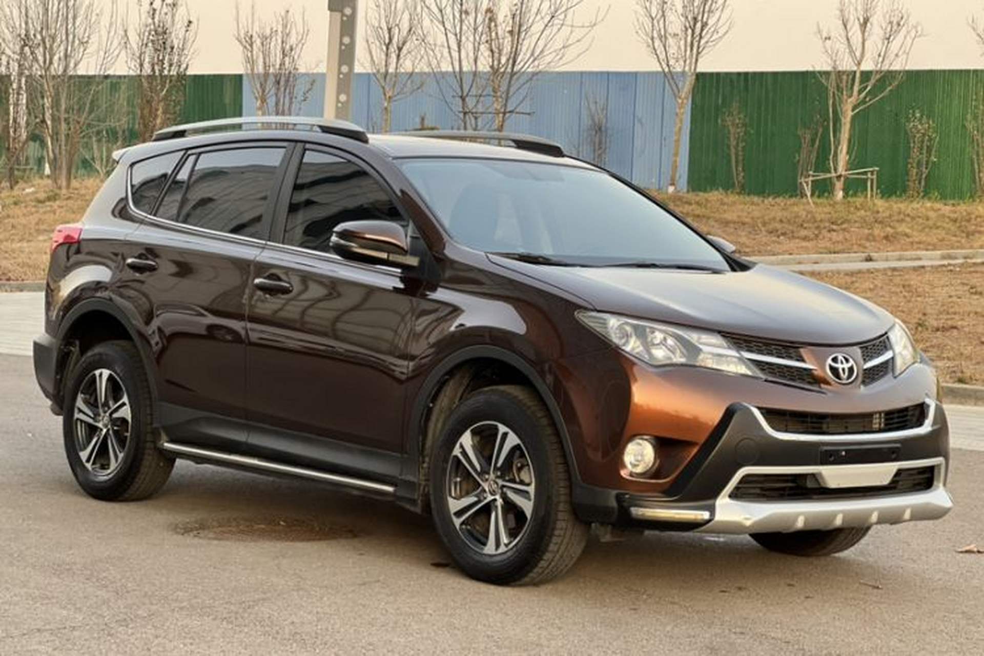 Used Toyota RAV4 2015 2.0L CVT Two-Wheel Drive Fashion Edition Exterior 13