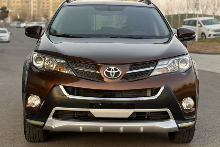 Used Toyota RAV4 2015 2.0L CVT Two-Wheel Drive Fashion Edition Exterior 14