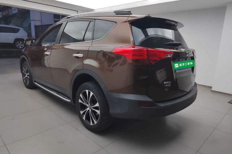 Used Toyota RAV4 2015 2.5L Automatic 4x4 Elite Edition Exterior 2