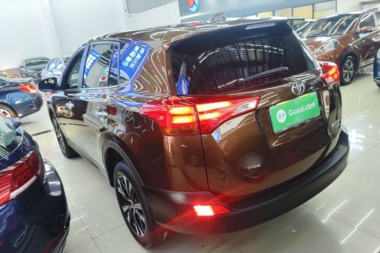 Used Toyota RAV4 2015 2.5L Automatic 4x4 Elite Edition Exterior 2