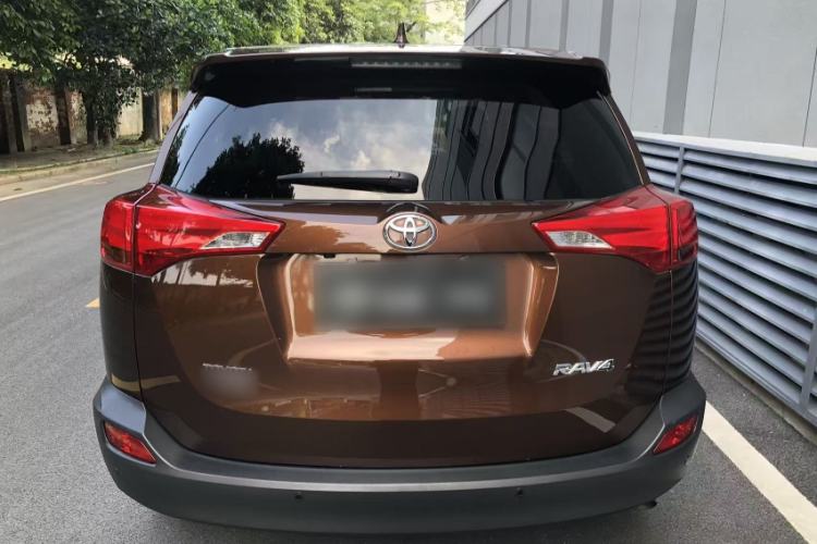 Used Toyota RAV4 2015 2.0L CVT Two-Wheel Drive Fashion Edition Exterior 3