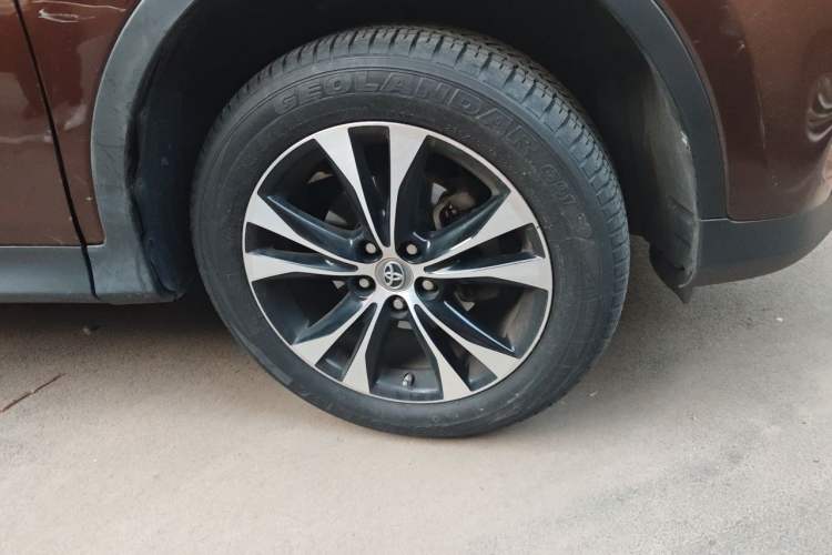 Used Toyota RAV4 2015 2.5L Automatic 4x4 Elite Edition Exterior 4