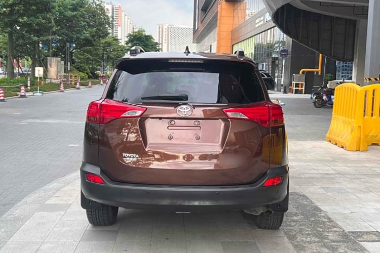 Used Toyota RAV4 2015 2.0L CVT Two-Wheel Drive Fashion Edition Exterior 4