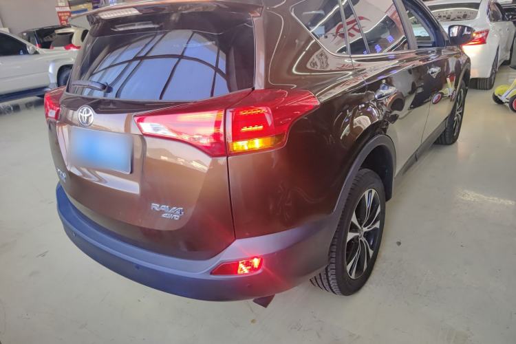 Used Toyota RAV4 2015 2.5L Automatic 4x4 Elite Edition Exterior 5