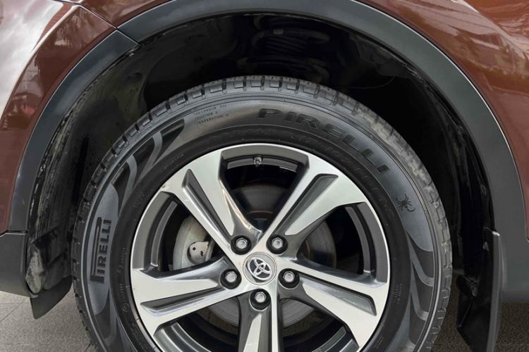 Used Toyota RAV4 2015 2.0L CVT Two-Wheel Drive Fashion Edition Exterior 5