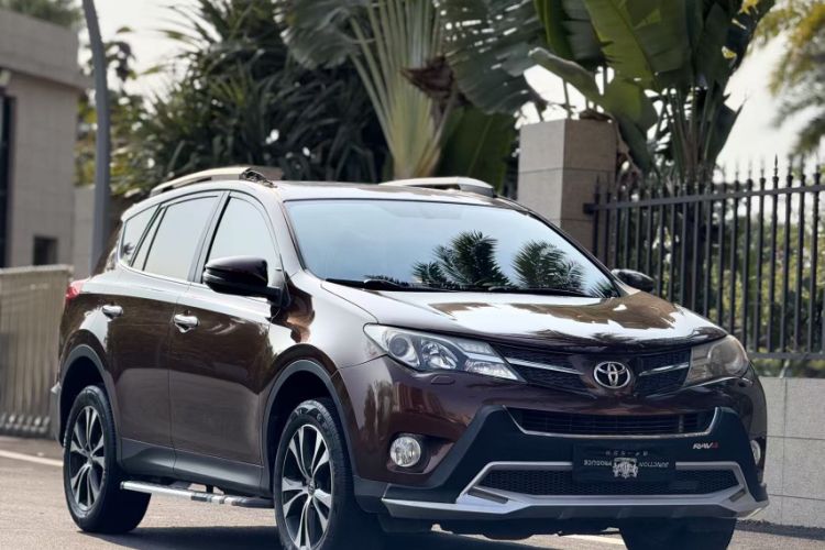 Used Toyota RAV4 2015 2.5L Automatic 4x4 Elite Edition Exterior 6