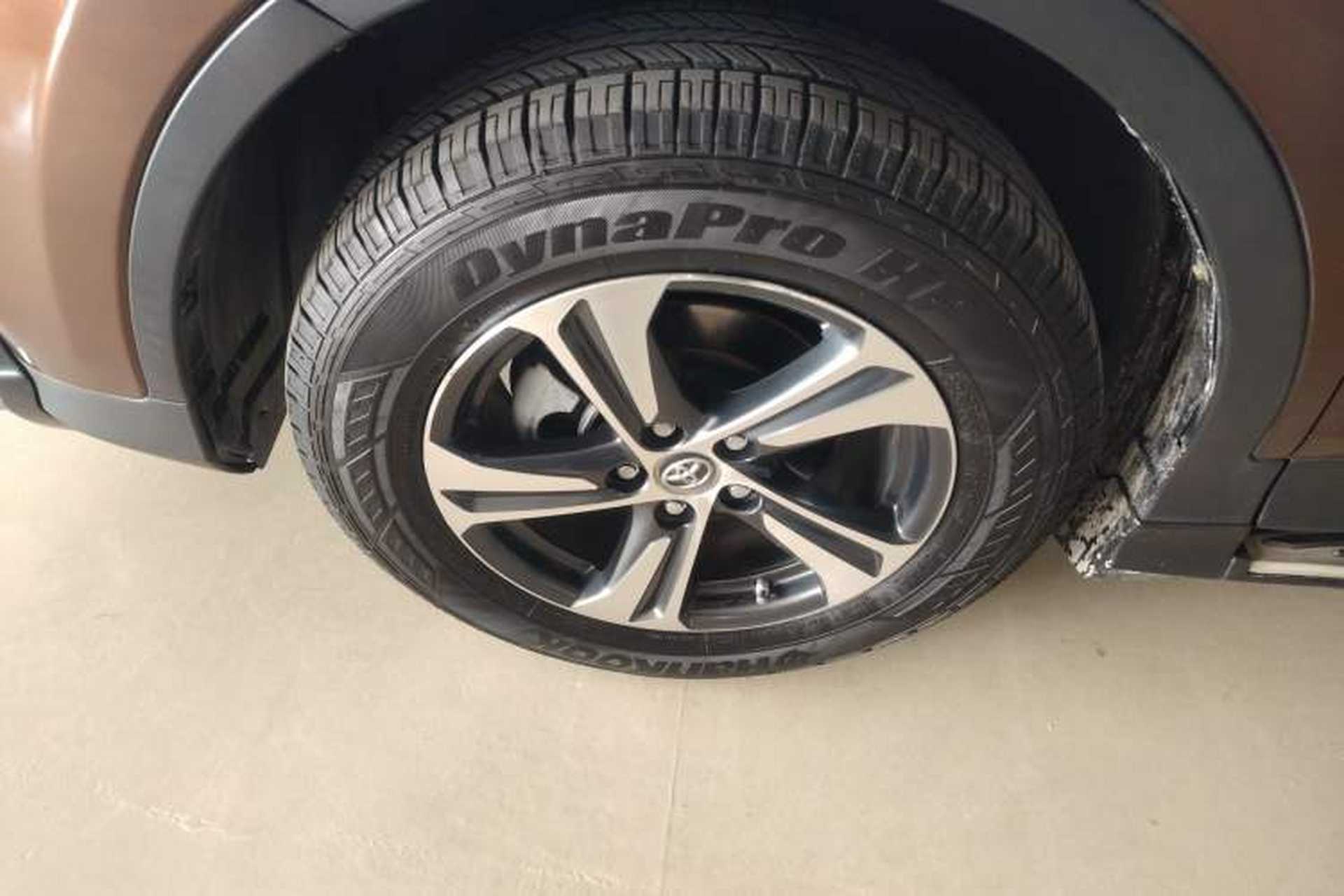 Used Toyota RAV4 2015 2.0L CVT Two-Wheel Drive Fashion Edition Exterior 7
