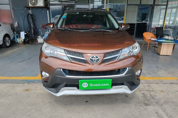 Used Toyota RAV4 2015 2.0L CVT Two-Wheel Drive Fashion Edition Front