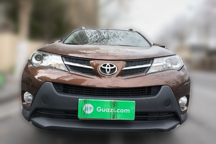 Used Toyota RAV4 2015 2.0L CVT Two-Wheel Drive Fashion Edition Front