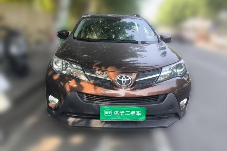 Used Toyota RAV4 2015 2.0L CVT Two-Wheel Drive Fashion Edition Front
