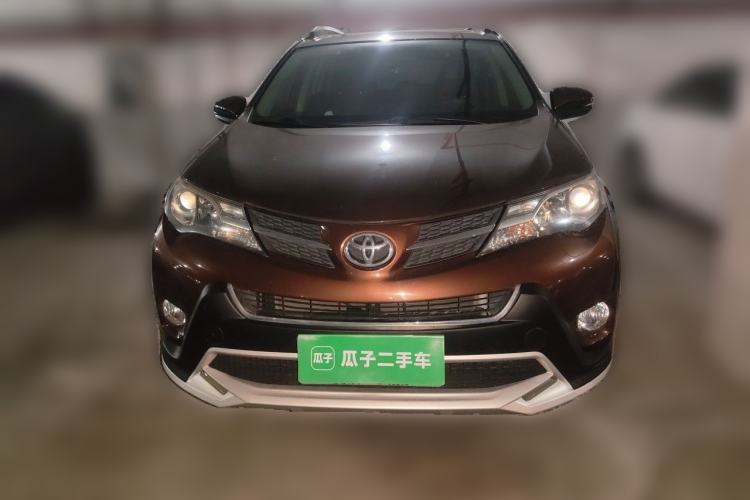 Used Toyota RAV4 2015 2.0L CVT Two-Wheel Drive Fashion Edition Front