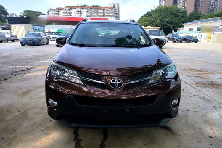 Used Toyota RAV4 2015 2.0L CVT Two-Wheel Drive Urban Edition Front