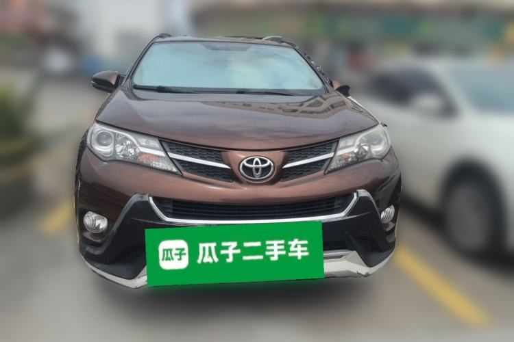 Used Toyota RAV4 2015 2.0L CVT Two-Wheel Drive Fashion Edition Front
