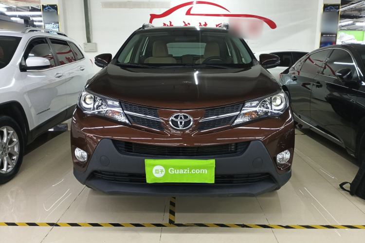 Used Toyota RAV4 2015 2.0L CVT 4x4 Trend Edition Front